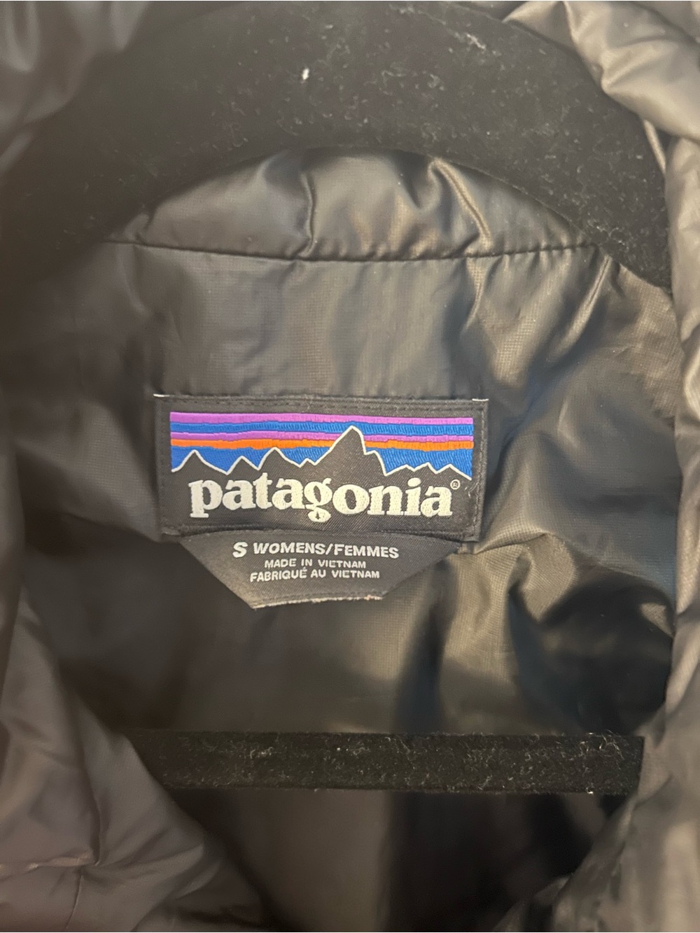 Patagonia Women’s Nano Puff Vest - Picture 4 of 6